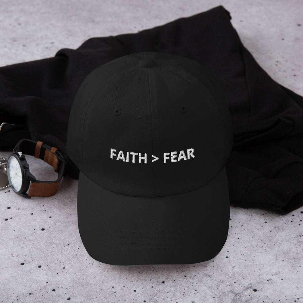 GLAUBE > ANGST Papa-Hut