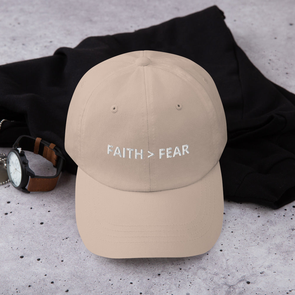 GLAUBE > ANGST Papa-Hut
